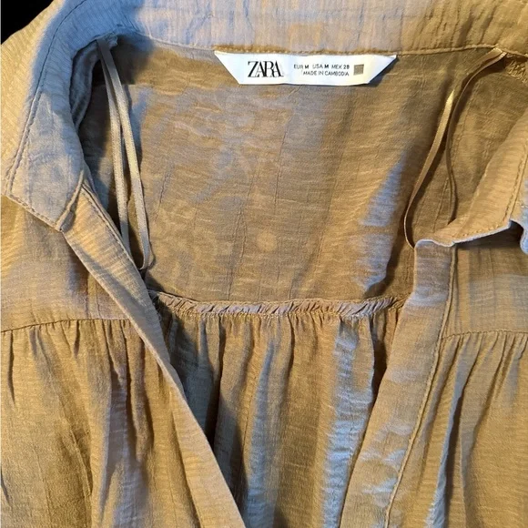 Zara (Beige) Tunic with Lace-Up V-Neck - Picture 4 of 6